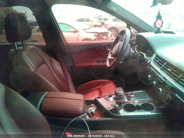 WA1LAAF76JD002845 Audi Q7 Premium Plus