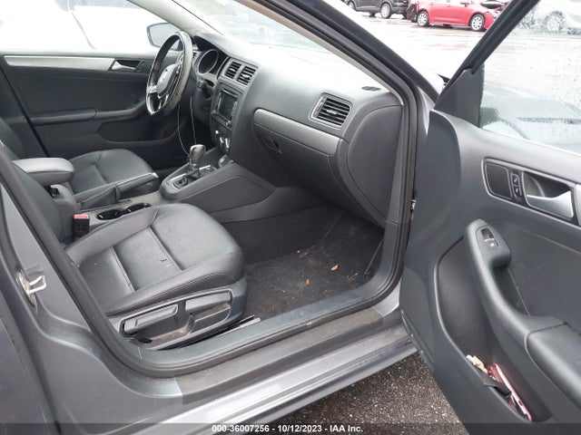 3VWD17AJ3FM230648 Volkswagen Jetta Sedan 1.8t Se W/connectivity