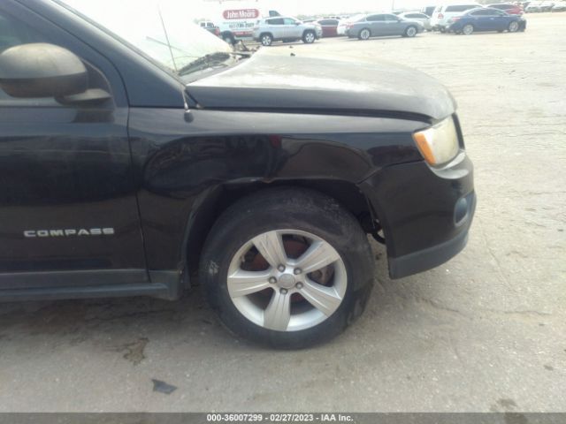 1C4NJCBA8CD528747 Jeep Compass Sport
