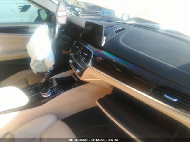 WBAJA7C57JG909277 BMW 5 Series 530i Xdrive