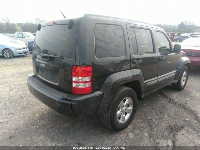 1J4PP2GK5BW551368 Jeep Liberty Sport