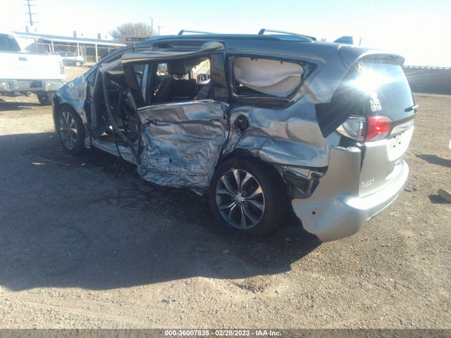 Chrysler Pacifica Limited 2018 2C4RC1GG3JR226659 Image 3