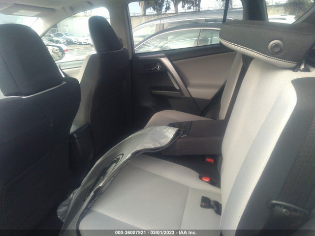 2016 Toyota RAV4, VIN: JTMRJREV0GD051787