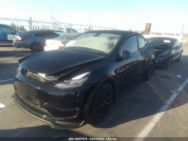 Tesla Model Y Long Range 2021 5YJYGDEE9MF198224 Image 2
