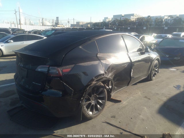 Tesla Model Y Long Range 2021 5YJYGDEE9MF198224 Image 4