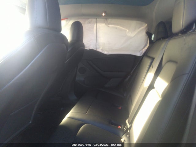 Tesla Model Y Long Range 2021 5YJYGDEE9MF198224 Image 8