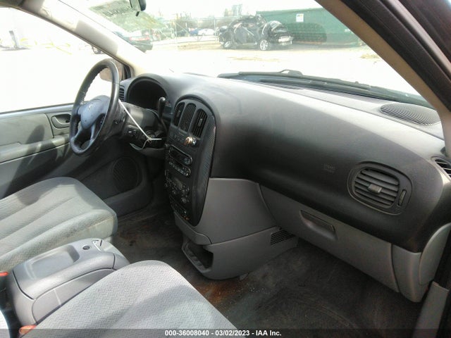 2005 DODGE GRAND CARAVAN SXT VIN: 2D8GP44L15R388795