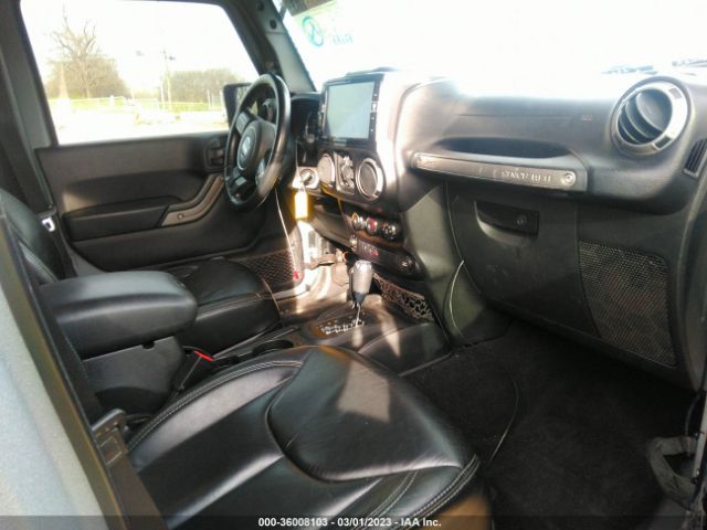 1C4BJWDG2FL520238 Jeep Wrangler Unlimited Sport