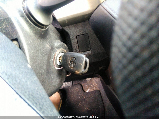 Toyota RAV4 LE 2015 JTMBFREV8FD149483 Image 3