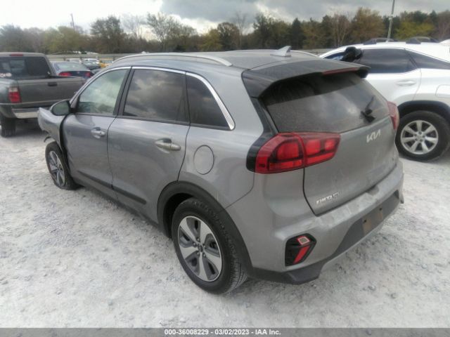 KNDCB3LC3N5535090 KIA NIRO LX