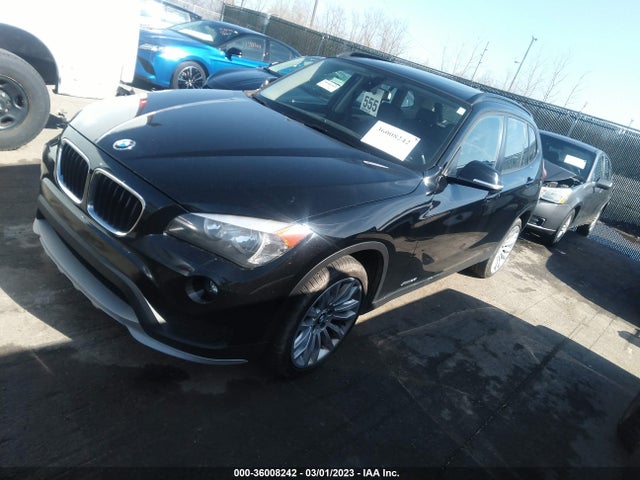 BMW X1 2015 WBAVL1C57FVY24886 Image 2