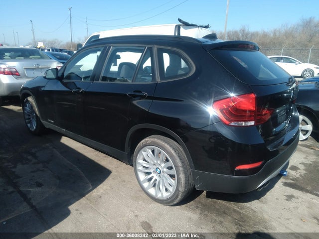 BMW X1 2015 WBAVL1C57FVY24886 Image 3