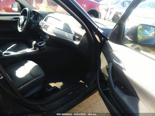 BMW X1 2015 WBAVL1C57FVY24886 Image 5