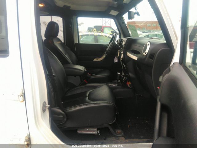 1C4BJWEG9EL254066 Jeep Wrangler Unlimited Sahara