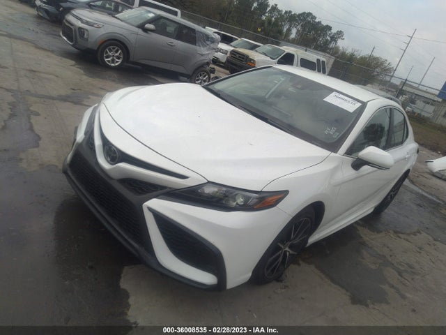 2022 Toyota Camry, VIN: 4T1G11AK8NU073095