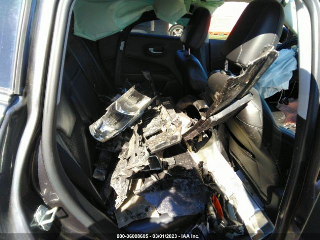 3C4NJDBB4JT231819 Jeep Compass Latitude