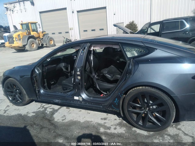 2022 Tesla Model S, VIN: 5YJSA1E51NF490571