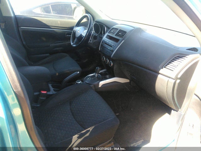 JA4AR4AU5BZ008719 Mitsubishi Outlander Sport Se