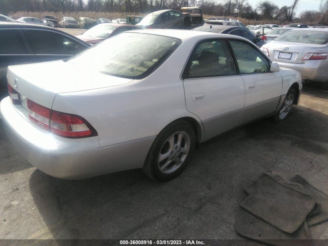 JT8BF28G210328945 Lexus ES 300
