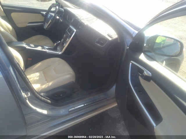 2017 Volvo V60, VIN: YV440MWK4H1039291