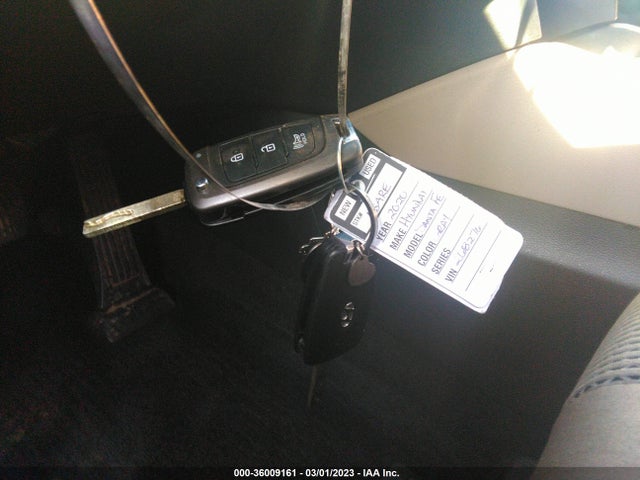 2020 HYUNDAI SANTA FE SE VIN: 5NMS2CAD5LH268276