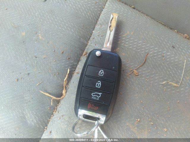 KNDPM3AC4H7210830 KIA Sportage Lx