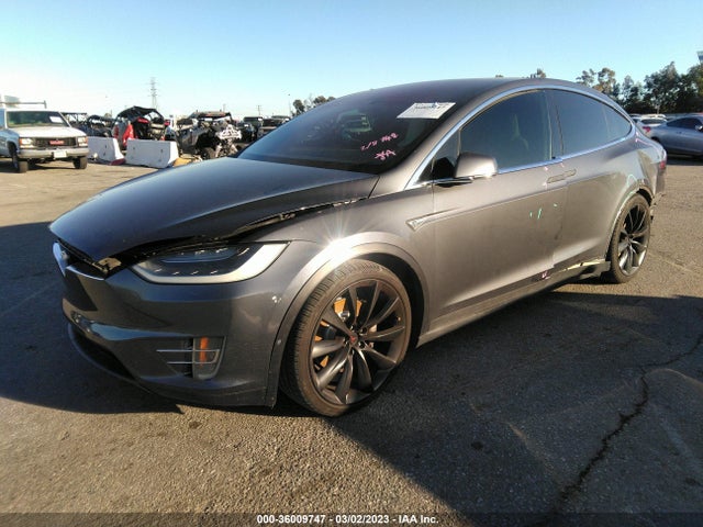 Tesla Model X 70d/90d/75d/60d/p100d 2016 5YJXCBE25GF002754 Image 2