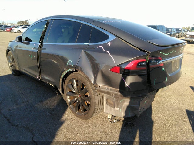 Tesla Model X 70d/90d/75d/60d/p100d 2016 5YJXCBE25GF002754 Image 5