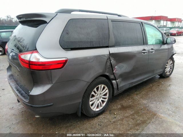5TDYZ3DC3HS769700 Toyota Sienna Xle 8 Passenger