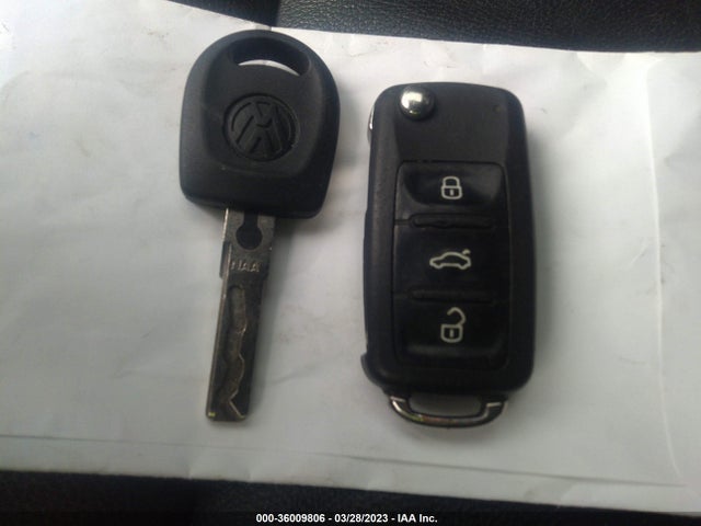 Volkswagen GTI 2010 WVWHD7AJ4AW313526 Image 11