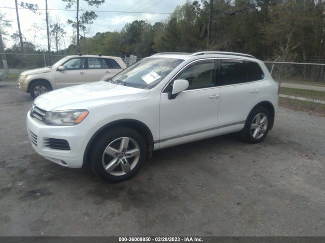 2014 Volkswagen Touareg, VIN: WVGEP9BP2ED006958