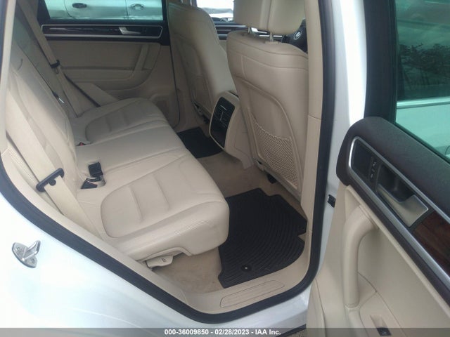 2014 Volkswagen Touareg, VIN: WVGEP9BP2ED006958