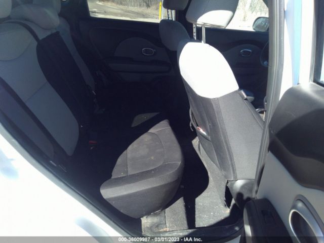 KNDJN2A25E7032667 KIA Soul Base