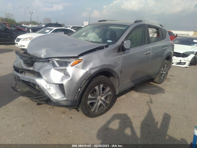 Toyota RAV4 LE 2018 2T3ZFREV5JW415603 Image 2