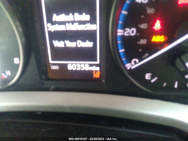 Toyota RAV4 LE 2018 2T3ZFREV5JW415603 Image 8