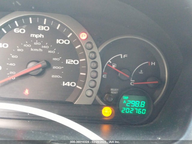 2004 HONDA PILOT EX VIN: 2HKYF18514H547004