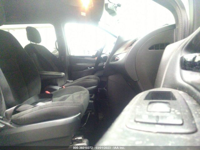 2C4RDGBG1JR199646 Dodge Grand Caravan Se Plus