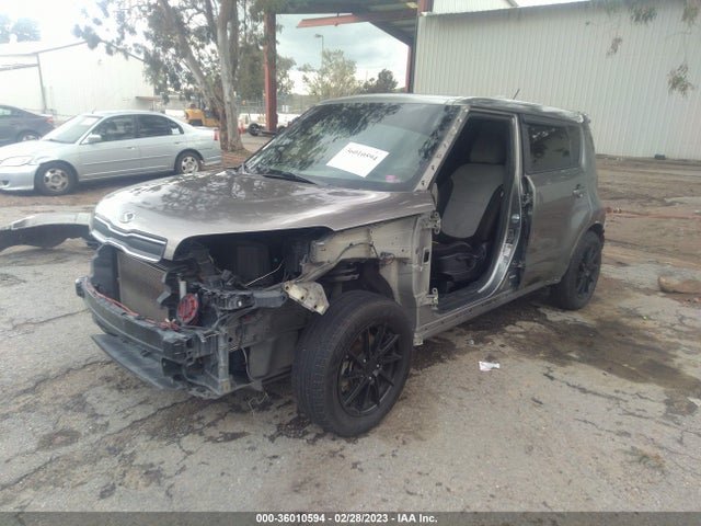 KIA Soul Base 2017 KNDJN2A23H7500156 Image 2