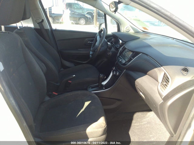Chevrolet TRAX LS 2018 KL7CJNSB1JB719086 Image 5