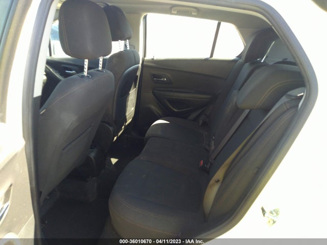 Chevrolet TRAX LS 2018 KL7CJNSB1JB719086 Image 8