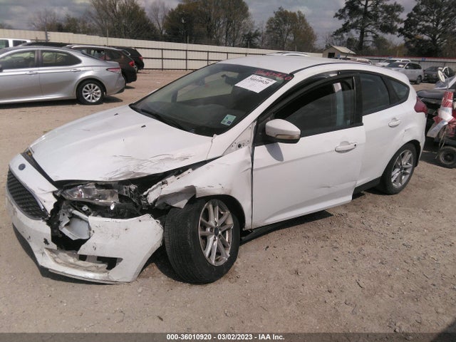Ford FOCUS SE 2017 1FADP3K22HL232869 Image 2