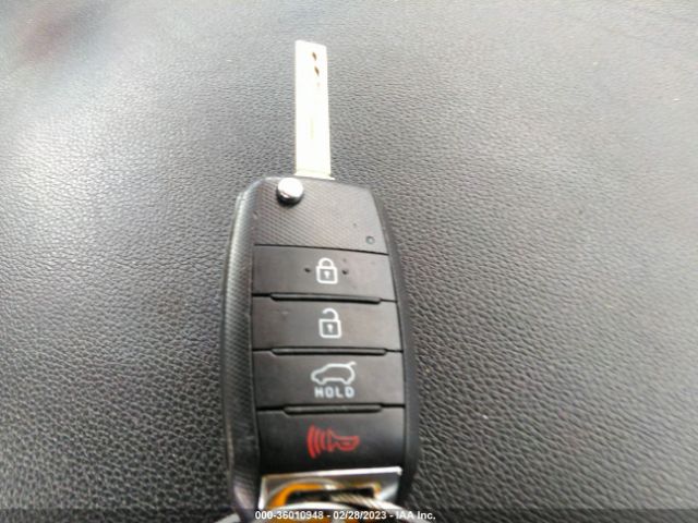 5XYPGDA3XGG136666 KIA SORENTO LX