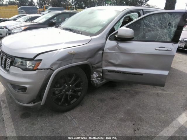 1C4RJEAG2JC471631 Jeep Grand Cherokee Altitude