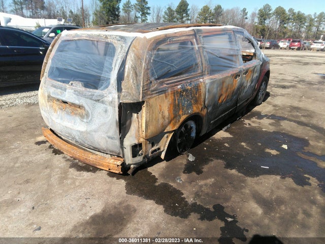 2A4RR5D1XAR213018 Chrysler Town & Country Touring