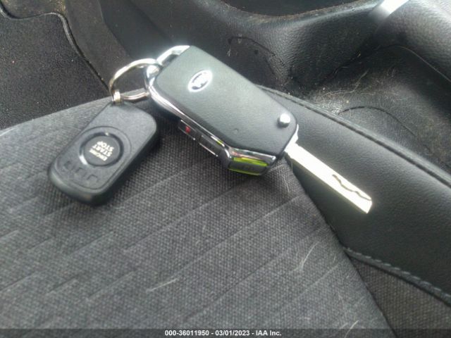 KNDEUCAAXM7172925 KIA SELTOS S