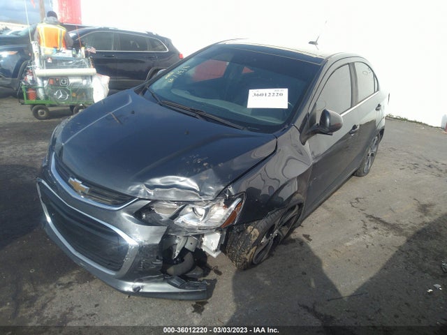 Chevrolet Sonic Premier 2017 1G1JF5SB1H4130803 Image 2