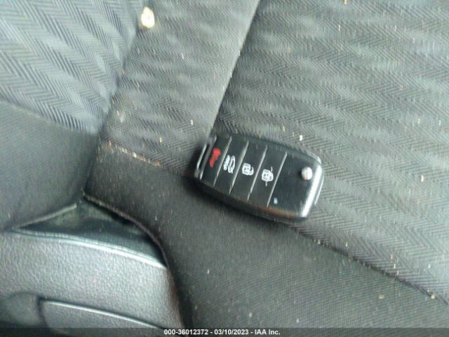 KNAFK4A62G5615917 KIA FORTE LX