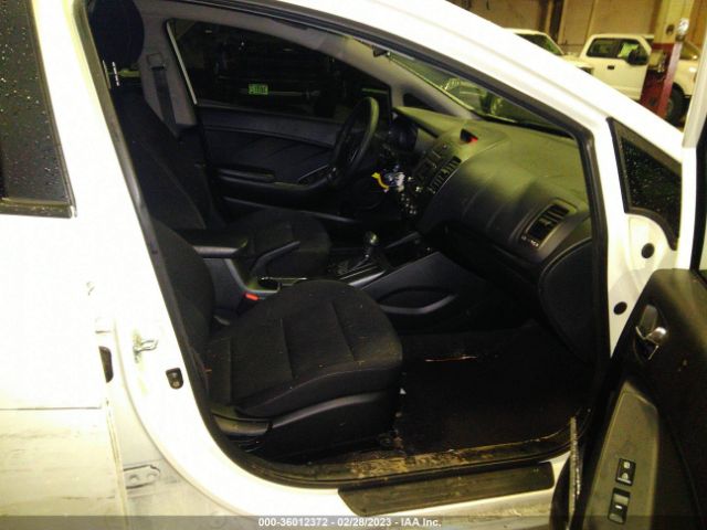 KNAFK4A62G5615917 KIA FORTE LX