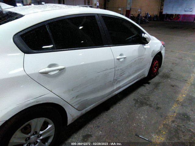 KNAFK4A62G5615917 KIA FORTE LX