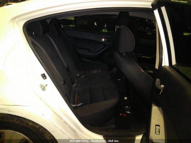 KNAFK4A62G5615917 KIA FORTE LX